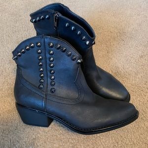 Mossimo Studded Cowboy boots- SZ 5.5